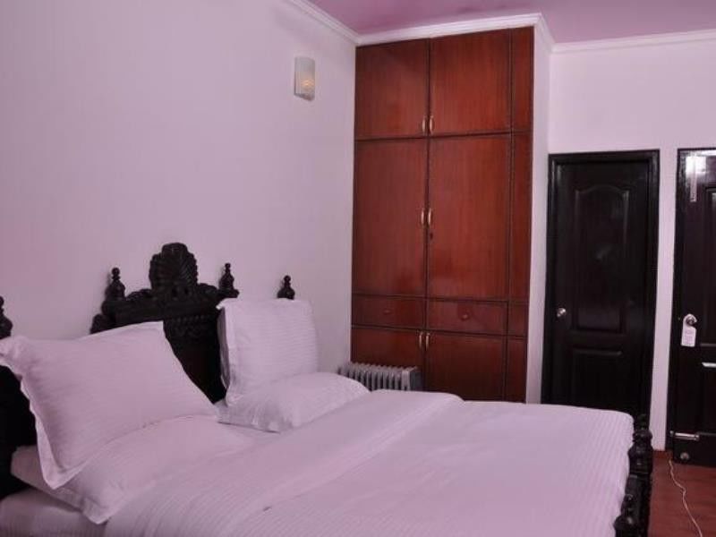 เดอะ รอยัล คอร์ต โฮเทล Hotel ไนนิตาล ภายนอก รูปภาพ